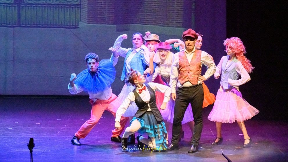 Imagen del musical 'Poppins'. JORGESOLAVITAS