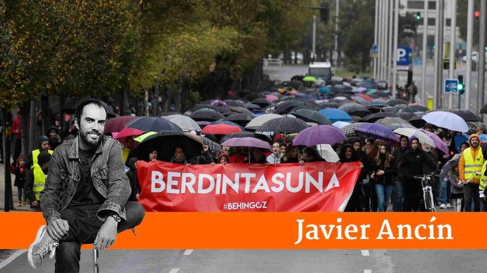 Una manifestación a favor del euskera recorre las calles de Pamplona. PABLO LASAOSA 01 (1)