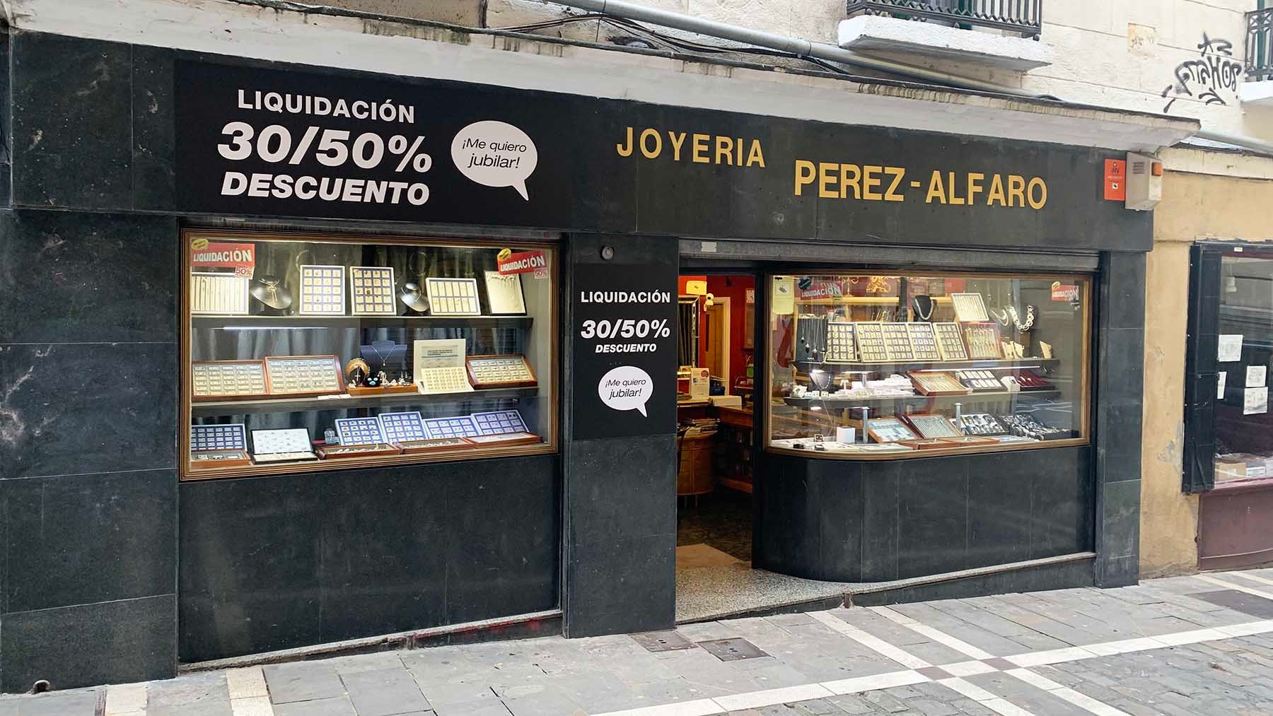 Fachada de la joyería Pérez Alfaro en la calle Bajada de Javier 9 en Pamplona. Navarra.com